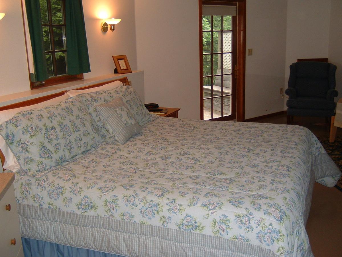 Breakfast On The Connecticut Bed & Breakfast Lyme ภายนอก รูปภาพ