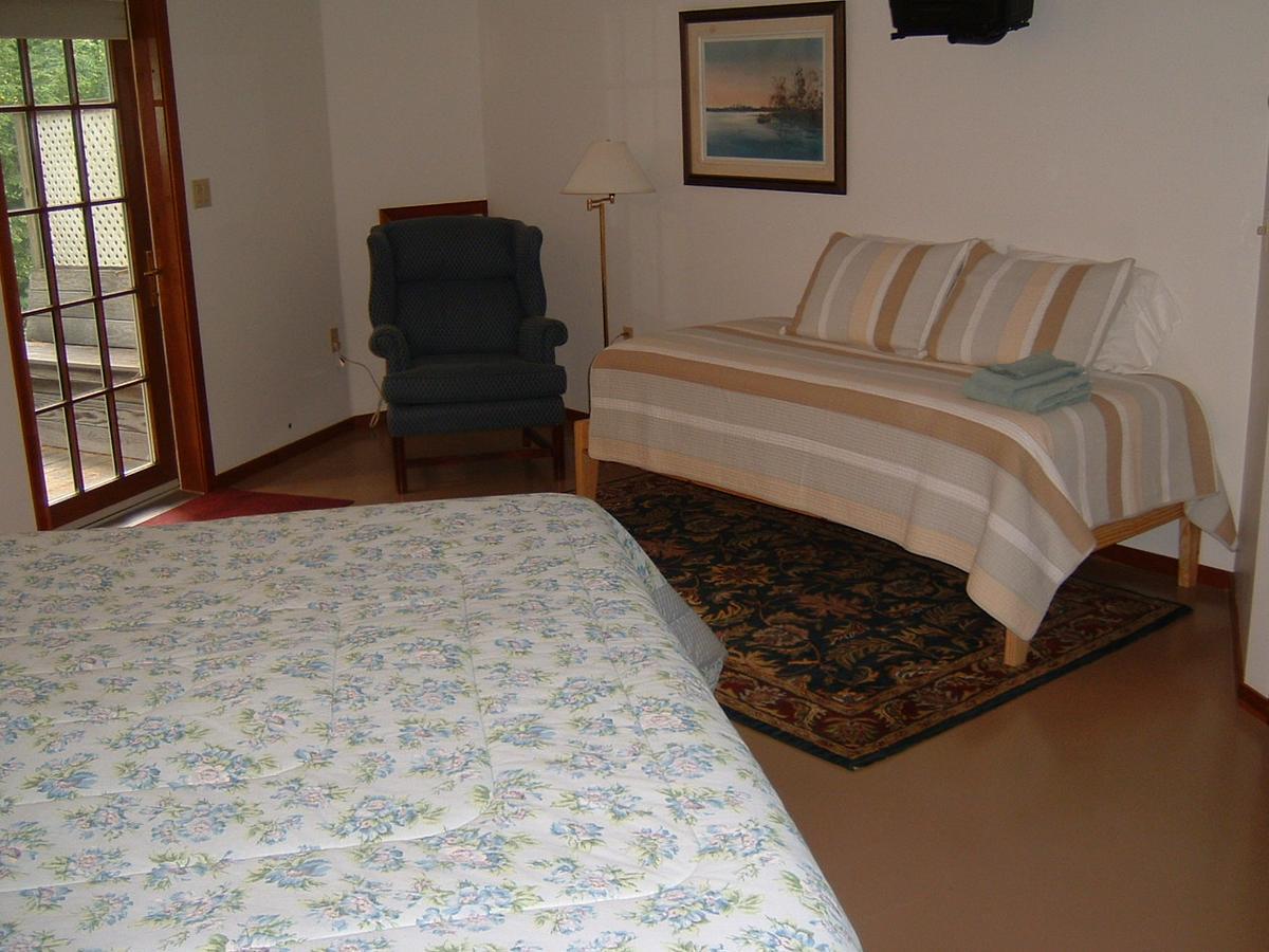 Breakfast On The Connecticut Bed & Breakfast Lyme ภายนอก รูปภาพ