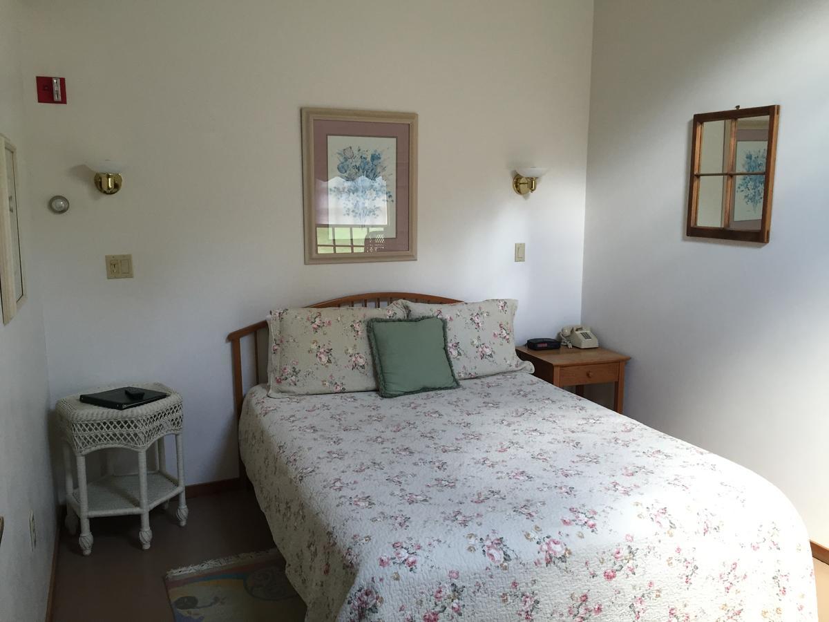 Breakfast On The Connecticut Bed & Breakfast Lyme ภายนอก รูปภาพ
