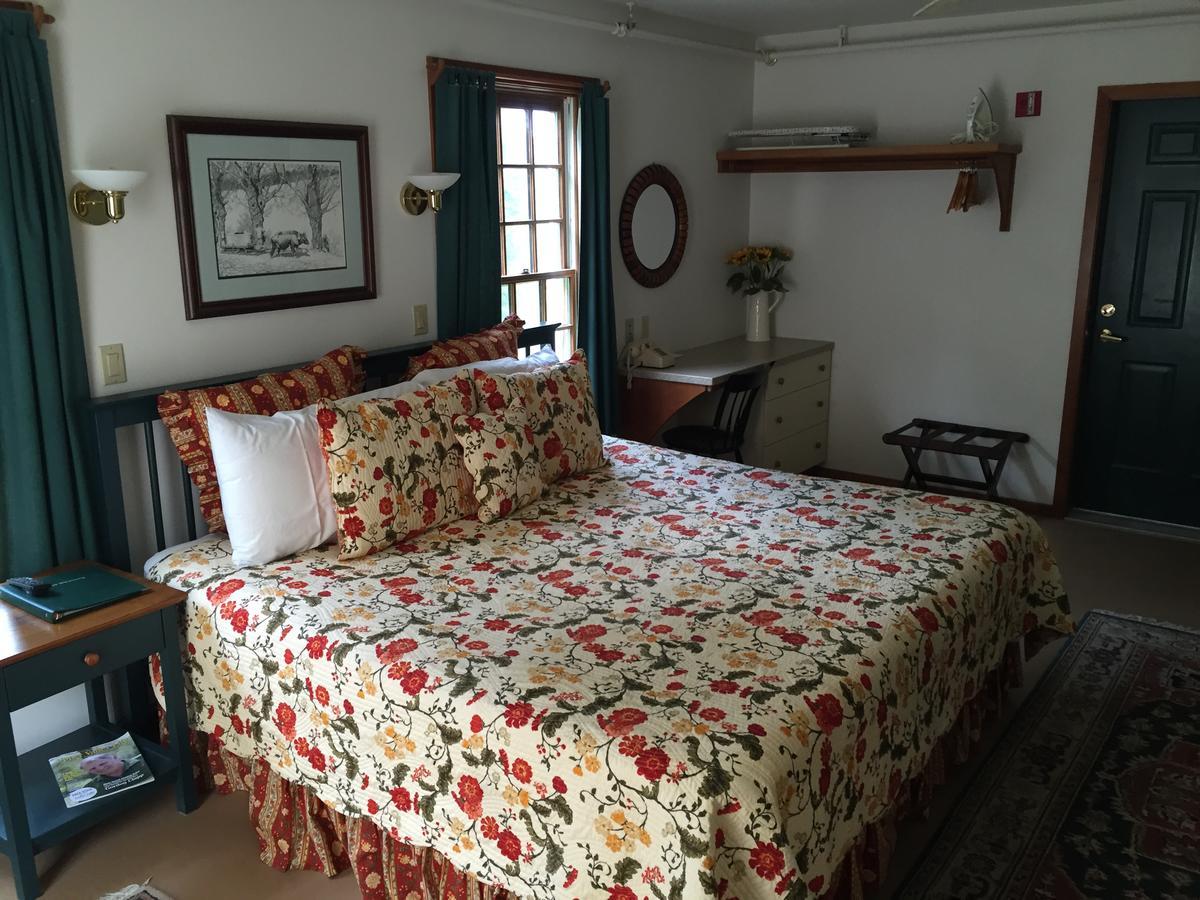 Breakfast On The Connecticut Bed & Breakfast Lyme ภายนอก รูปภาพ