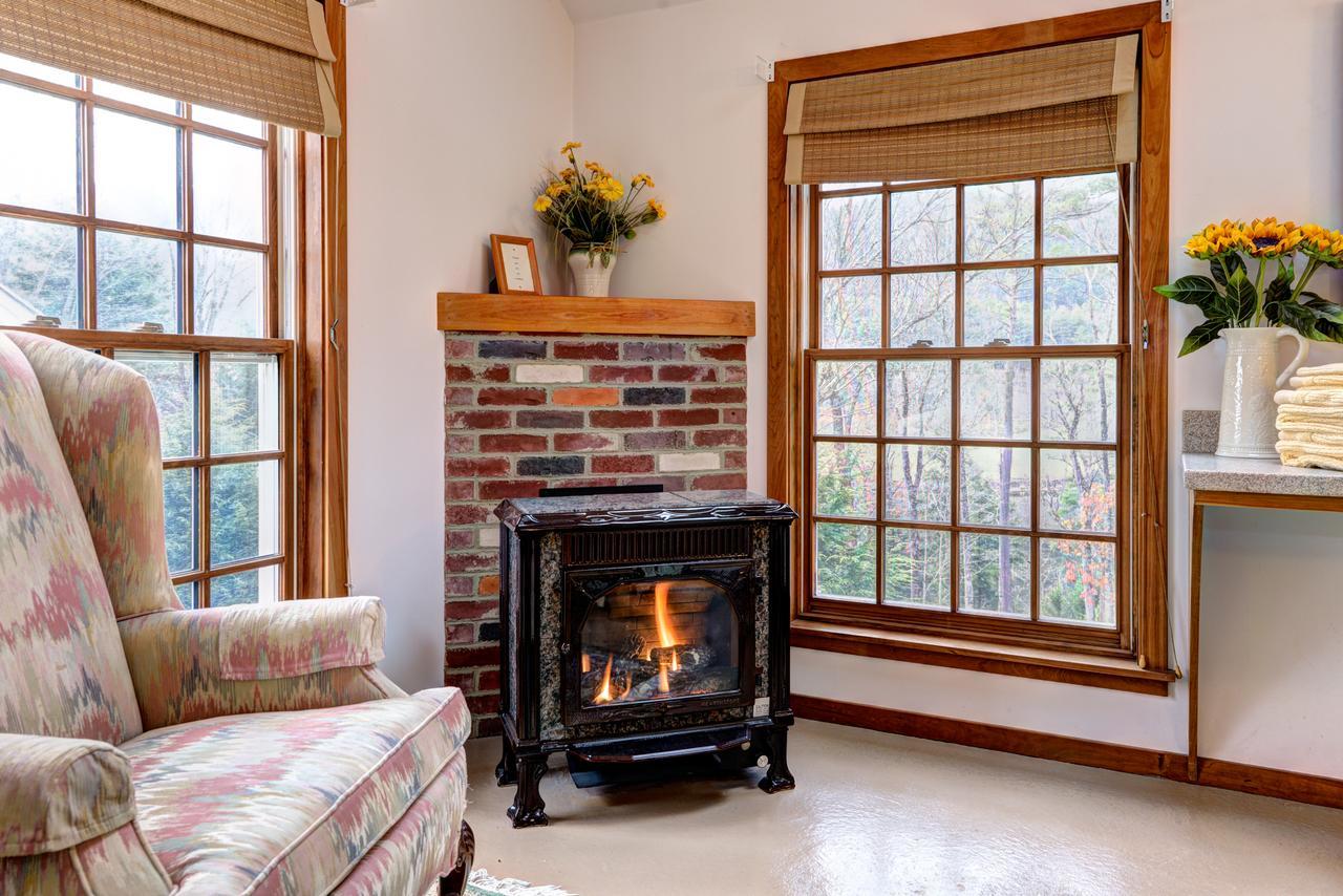 Breakfast On The Connecticut Bed & Breakfast Lyme ภายนอก รูปภาพ
