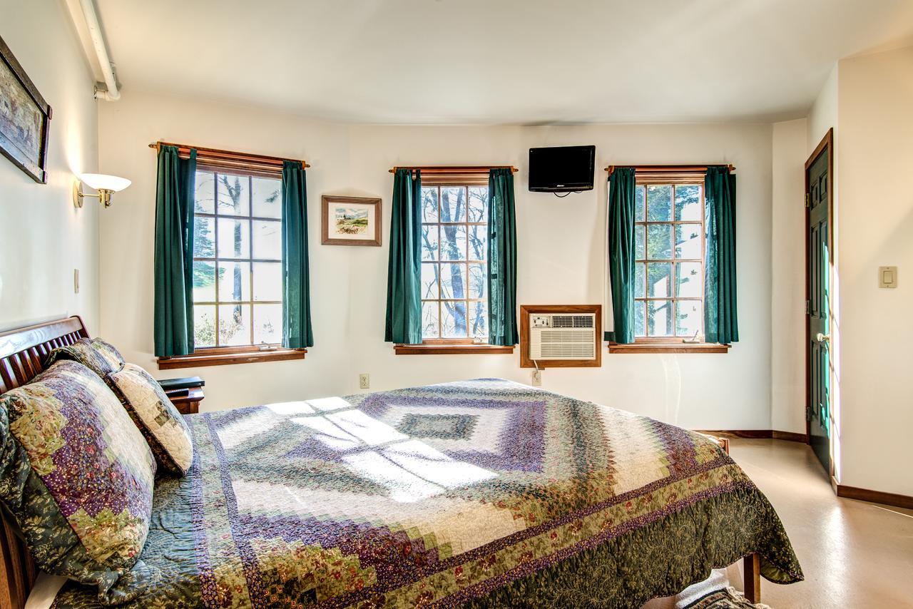 Breakfast On The Connecticut Bed & Breakfast Lyme ภายนอก รูปภาพ